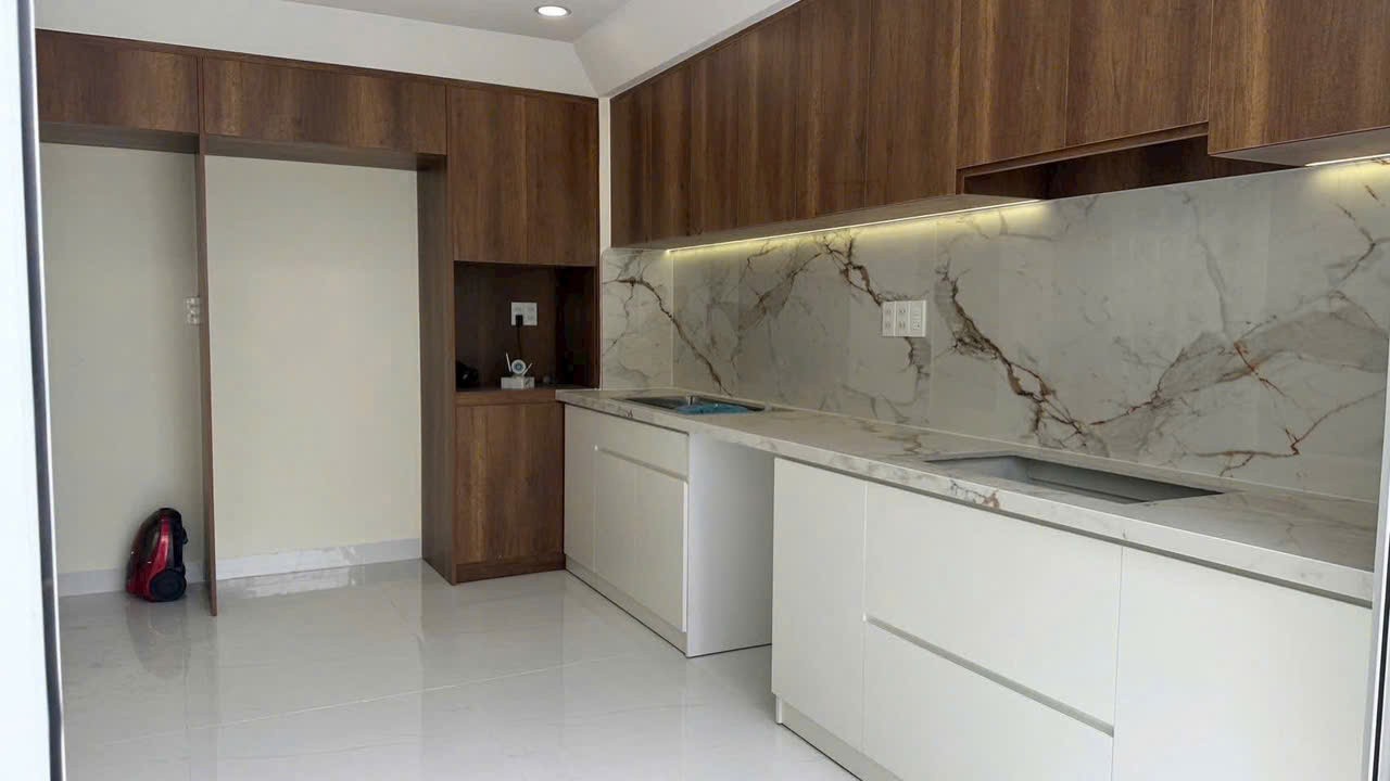 Cần bán Nhà mặt tiền Phường Phước Long B, Quận 9, Diện tích 54m², Giá 7.9 Tỷ