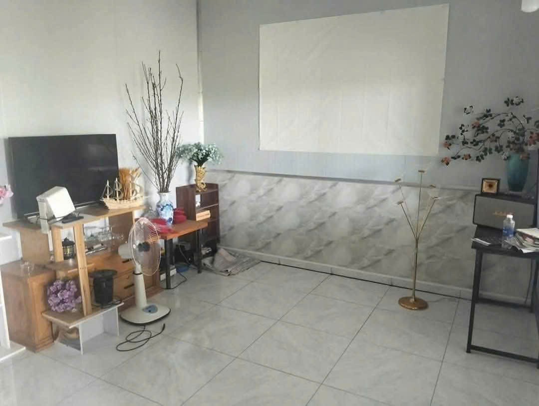 Bán nhà cấp 4 xã Mỹ Yên, Bến Lức hướng Tây Bắc, dt 115m2 1 lửng 2pn,1wc giá 1,4 tỷ 7