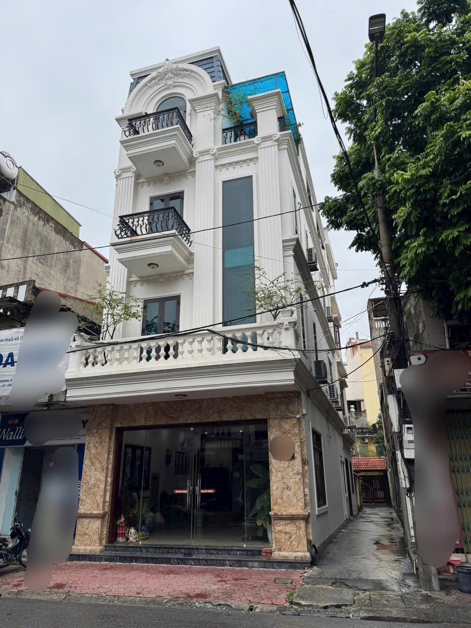Bán căn nhà 4 tầng lô góc, thang máy, mặt phố phường Trần Hưng Đạo, TP HD, 73.3m2, mt 6m 1