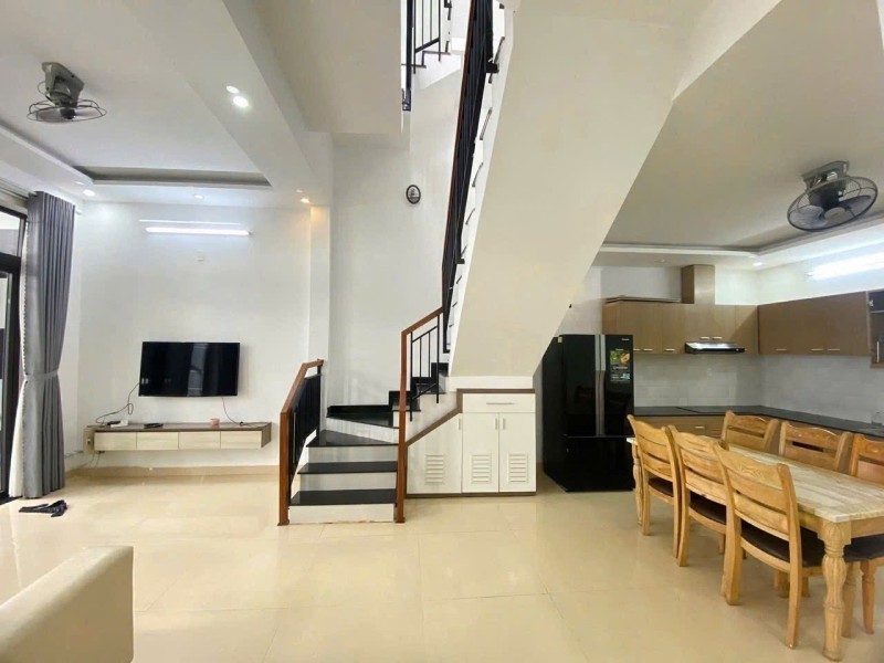 Bán Nhà 3 Tầng Kiệt Ô Tô Hoàng Thúc Trâm, Hải Châu, 68m², 4PN, Giá 7.1 Tỷ 2