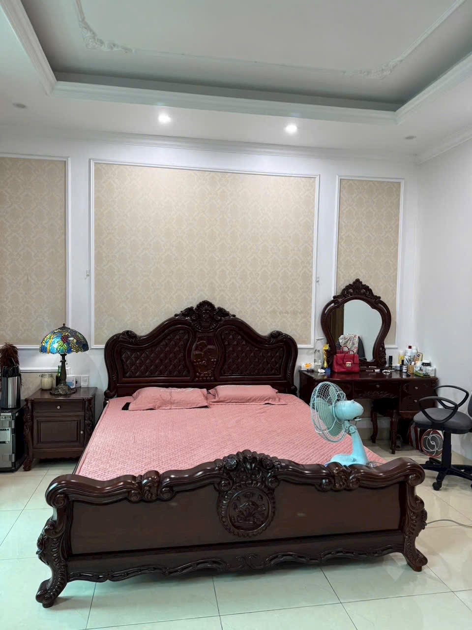 Bán căn nhà 4 tầng lô góc, thang máy, mặt phố phường Trần Hưng Đạo, TP HD, 73.3m2, mt 6m 6