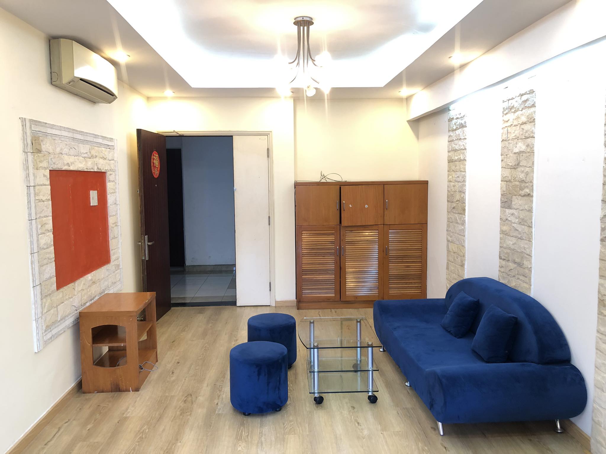 Cần Cho Thuê Căn hộ Central Garden Quận 1, Dt : 81 m2, 2PN, Giá : 12 tr/th,
