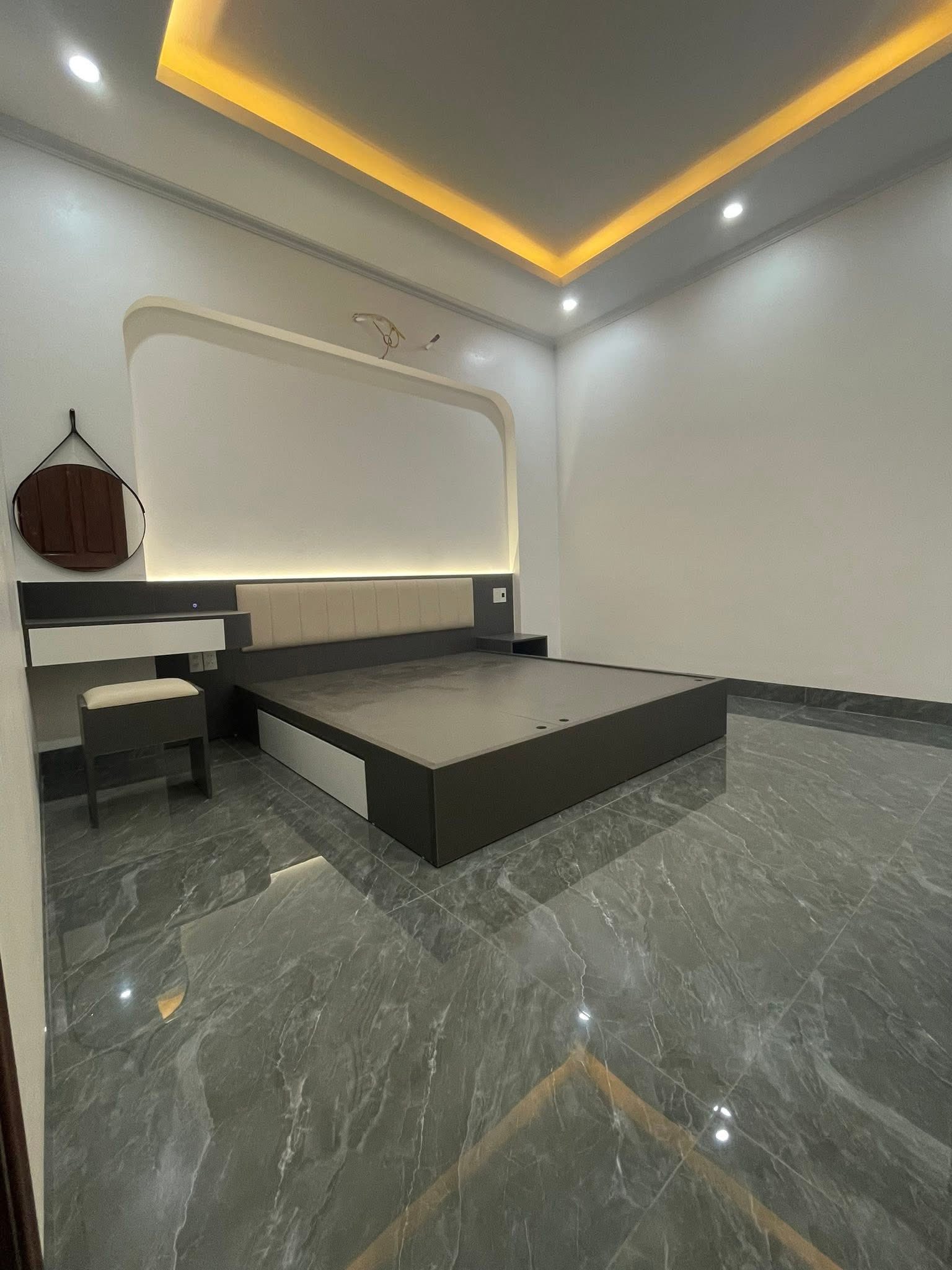 Bán nhà khu 7 ngõ phố Bình Lộc, ph Tân Bình, TP Hải Dương, 50.5m2, mt 4m, 3 ngủ, 3 vs, ngõ oto thôn 12