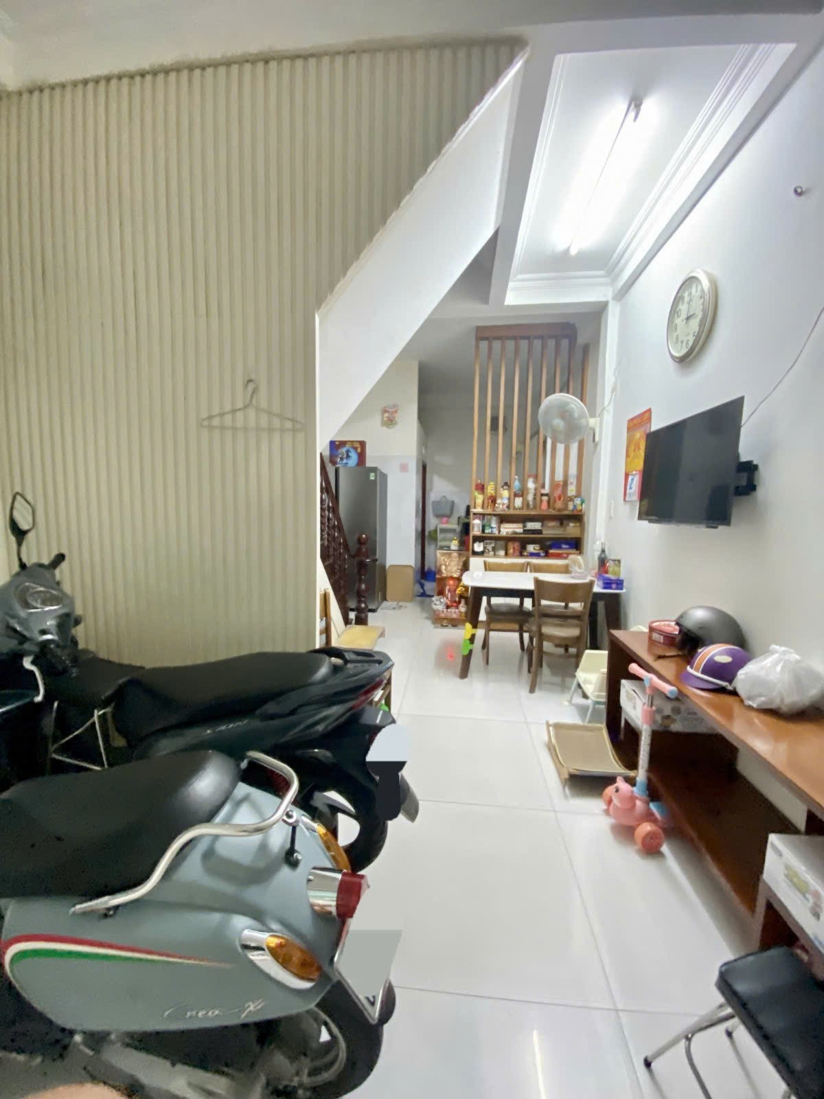 BÁN NHÀ VÀI BƯỚC RA HXH THIÊN PHƯỚC TÂN BÌNH 30M2 3 TẦNG 4PN SHR CHỈ 5.6 TỶ