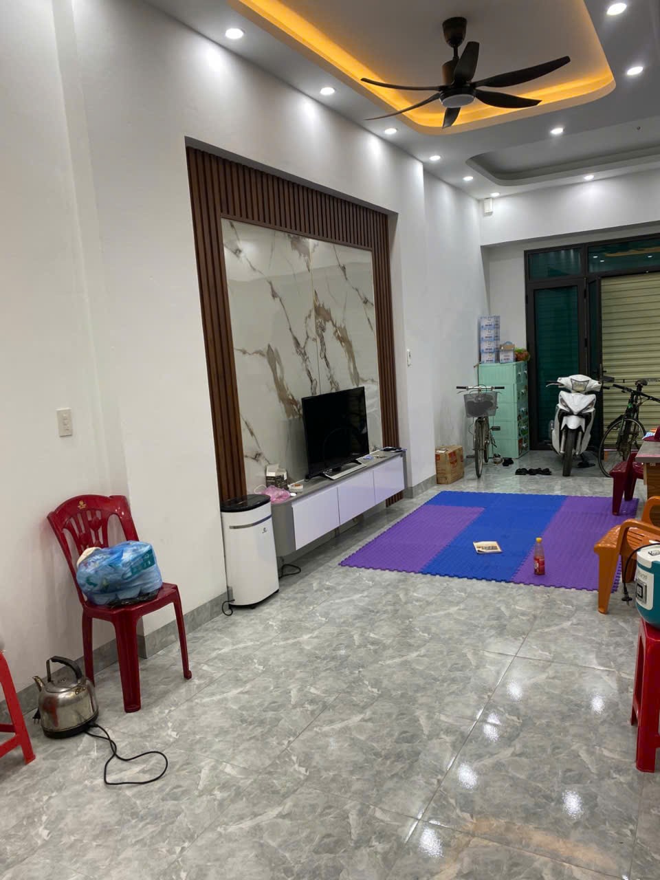 Nhà 3 tầng Ngọc Châu TP Hải Dương gần 45m2 ô tô đỗ sát cửa giá 1.9xx tỷ 2