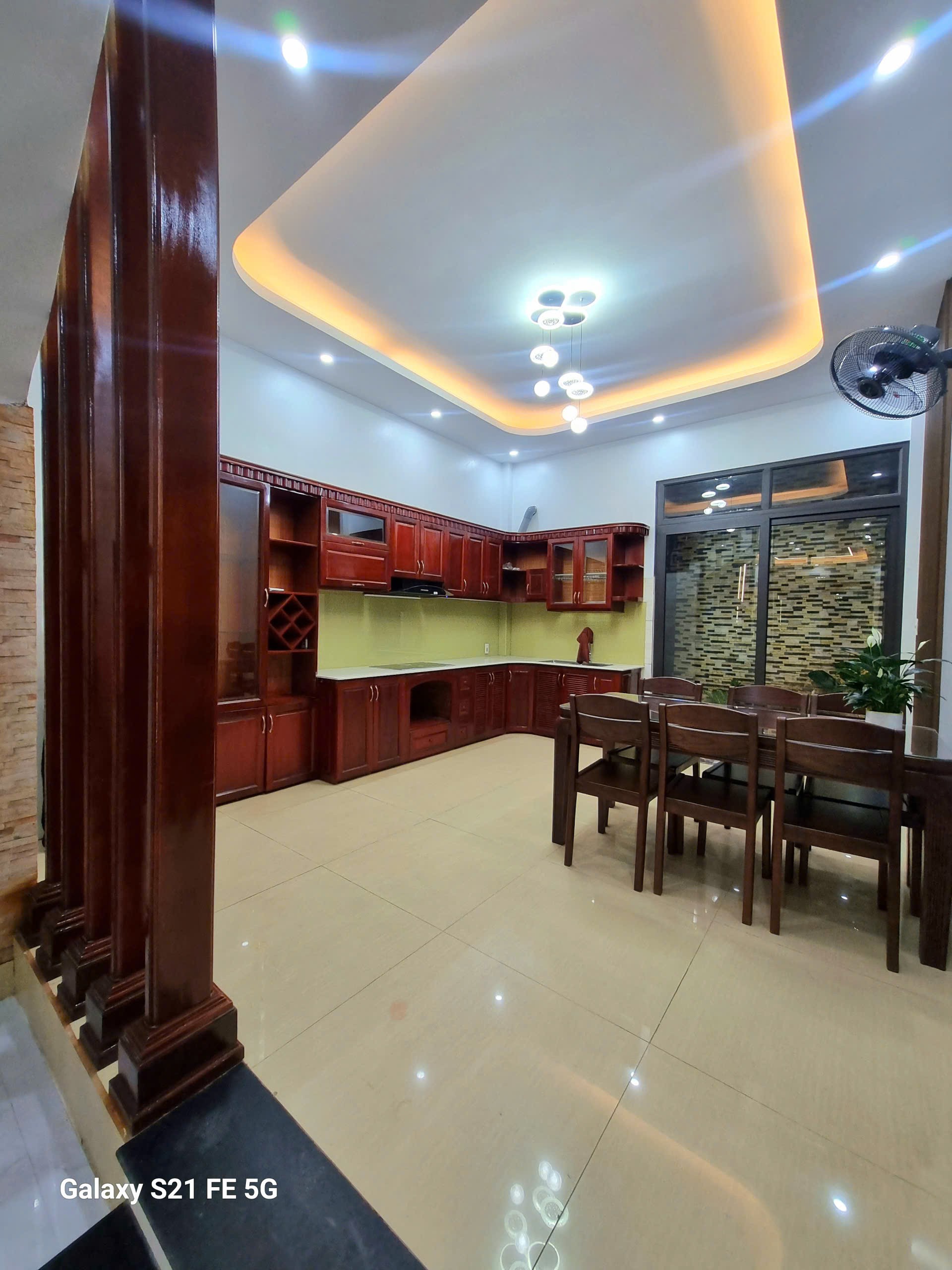 Bán nhà Trần Lãm, TP. Thái Bình. 70m2, 4 tầng, 4PN, 3WC. Sổ đỏ chính chủ. Giá 7.3 tỷ. LH: 4