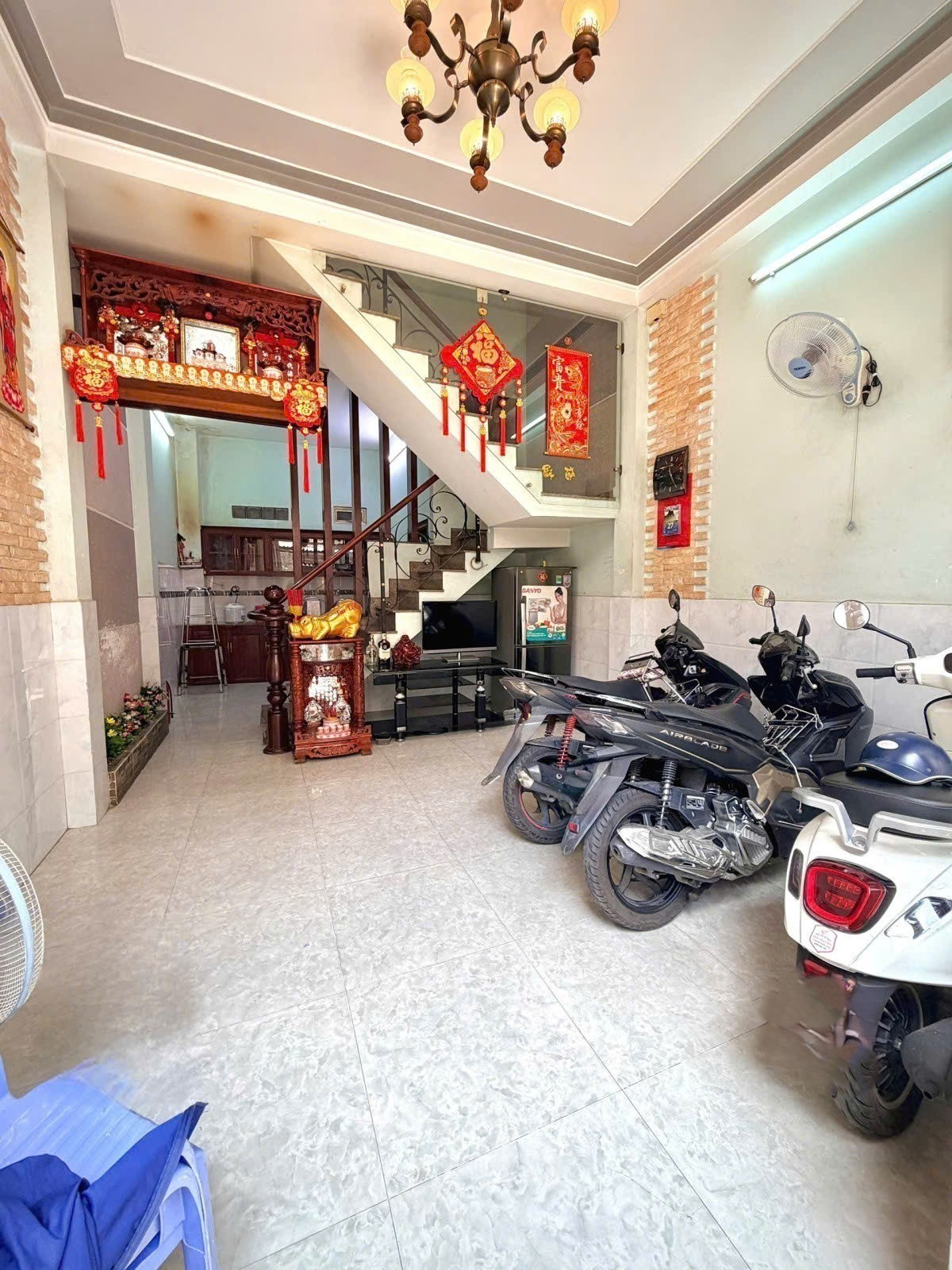 LÊ VĂN QUỚI HIẾM CÓ CHỈ DUY NHẤT 1 CĂN 40M2 4 TẦNG 4PN 3WC SHR GIÁ 4.98 TỶ 2
