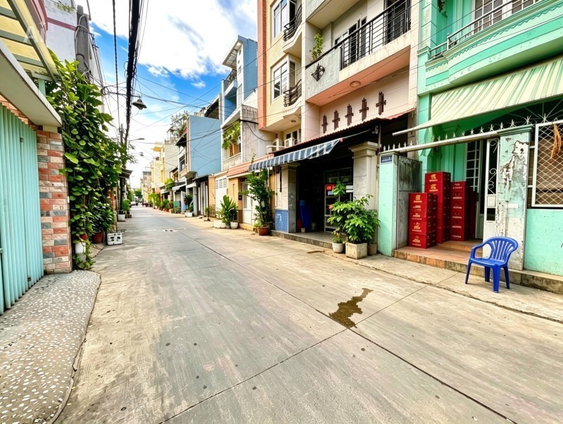 Cần bán Đất đường Khuông Việt, Phường Phú Trung, Diện tích 112m², Giá 12.3 Tỷ 2