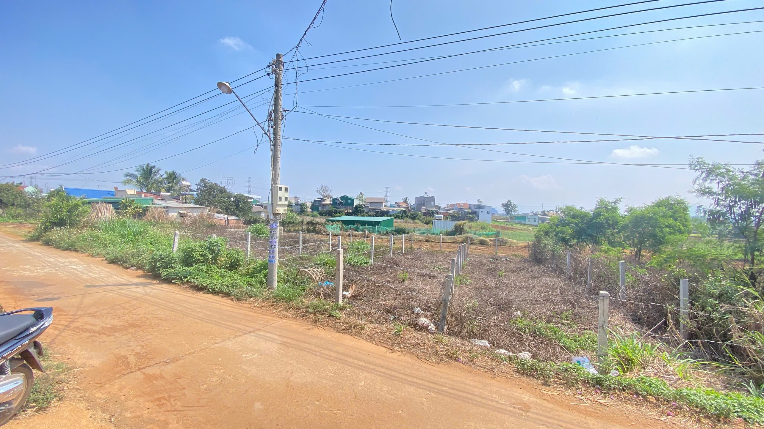 Đất hẻm ql20, gần trung tâm đức trọng, hẻm isuzu việt nhật đi vào