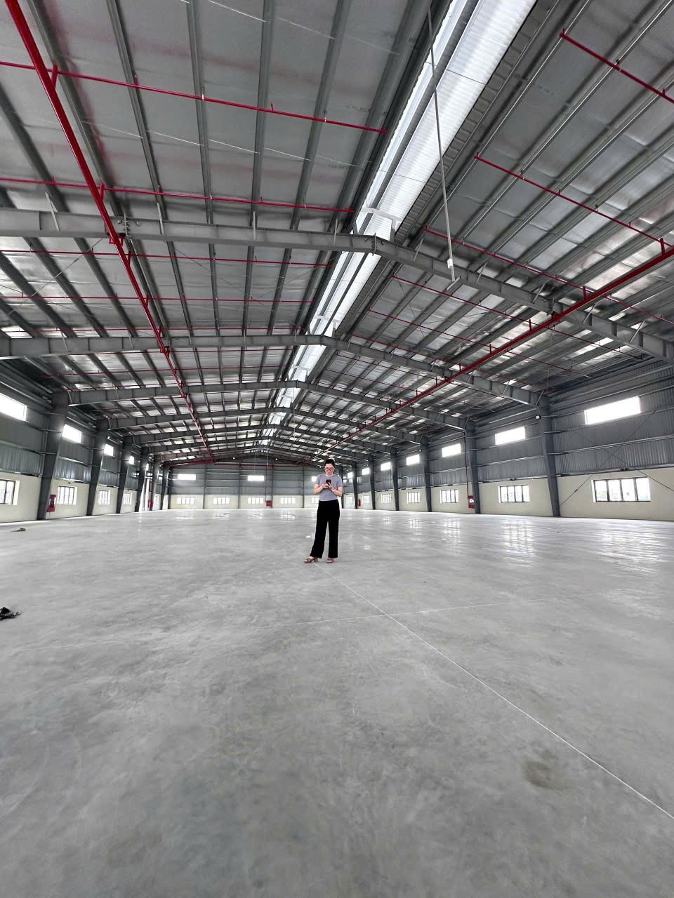cho thuê xưởng gần 2800m2 , cho thuê 1 hay 2 xưởng đều ok 2