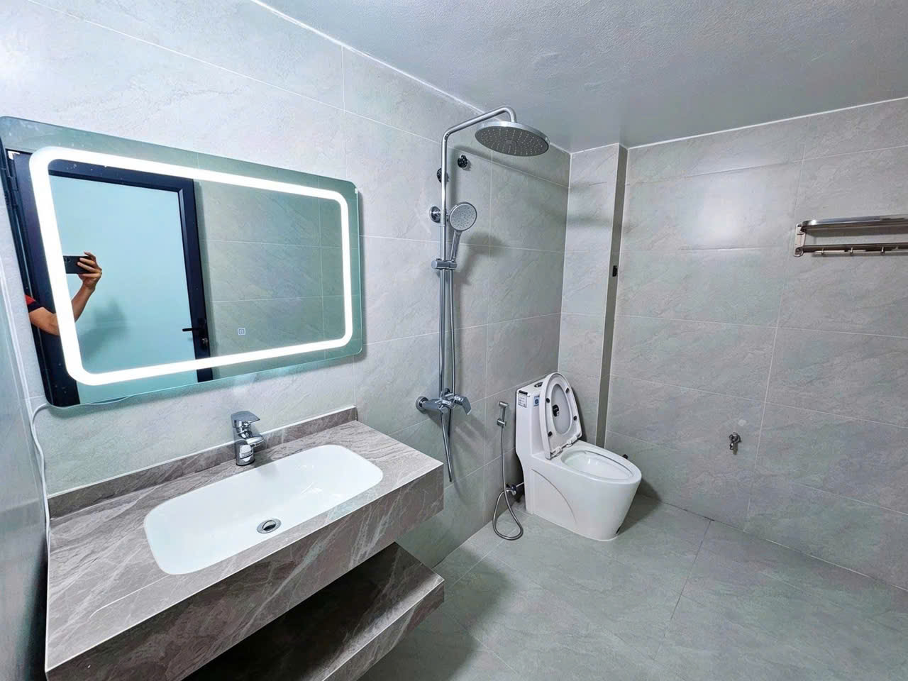 Bán nhà 4 tầng, 70m2, đường số 10, Kì Bá, TP. Thái Bình, giá 7.3 tỷ. LH: 0964386960 5