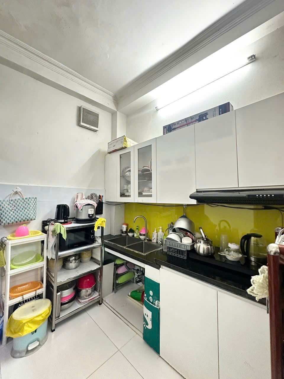 BÁN NHÀ VÀI BƯỚC RA HXH THIÊN PHƯỚC TÂN BÌNH 30M2 3 TẦNG 4PN SHR CHỈ 5.6 TỶ 3