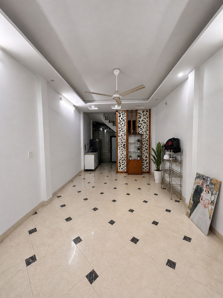 Cần bán Nhà mặt tiền đường Yên Duyên, Phường Yên Sở, Diện tích 42m², Giá 11.2 Tỷ