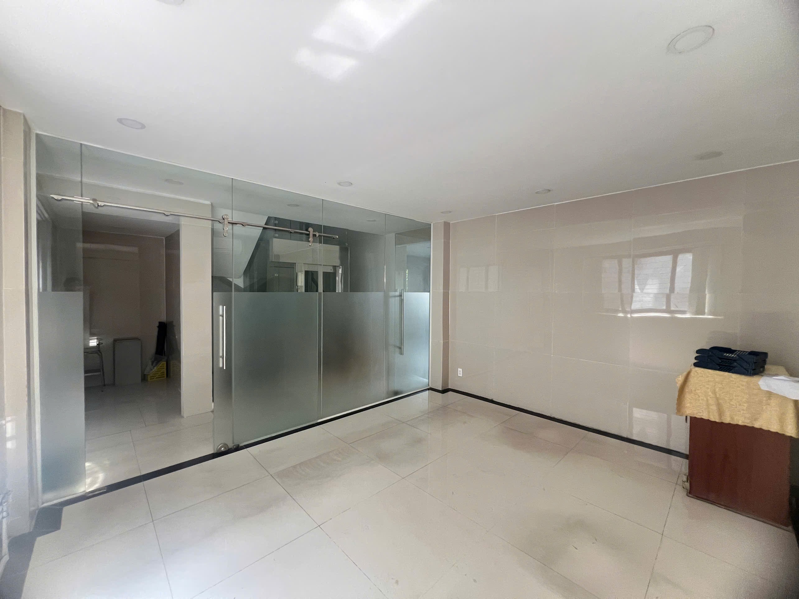 BIỆT THỰ BÊN SÔNG HẦM 4 TẦNG CÓ THANG MÁY DTSD 450M2 GIÁ 38TR LIỀN KỀ GIGAMALL 4