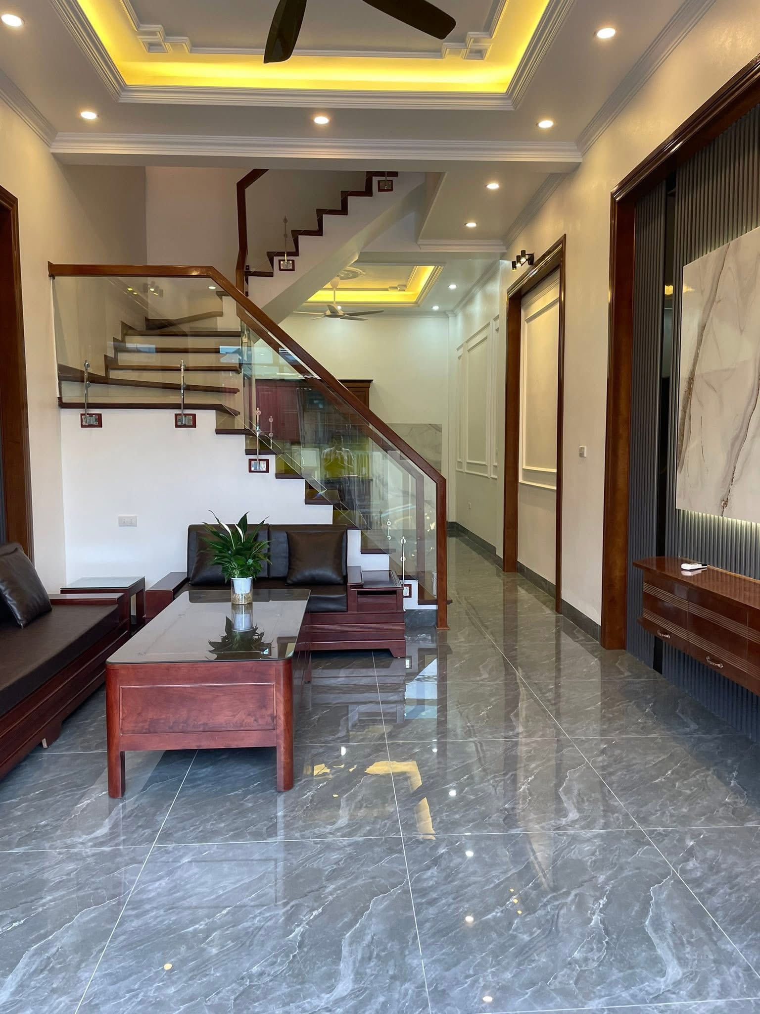 Bán nhà khu 7 ngõ phố Bình Lộc, ph Tân Bình, TP Hải Dương, 50.5m2, mt 4m, 3 ngủ, 3 vs, ngõ oto thôn 5