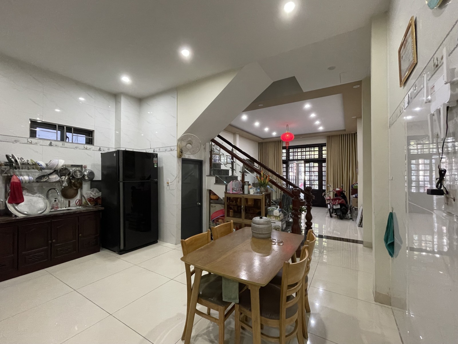 Nhà 3 tầng Lý Tự Trọng 97,5m2 đường 10,5m kinh doanh đẹp giá 15,5 tỷ