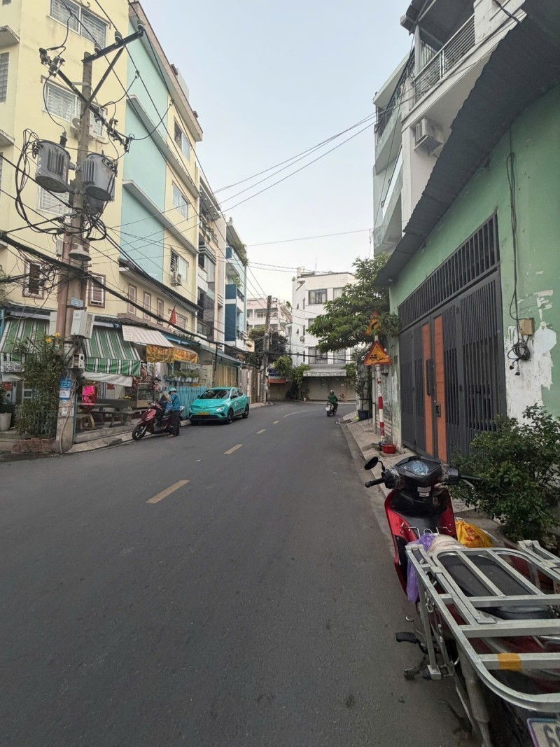 BÁN NHÀ C4 HẺM XE TẢI KHUÔNG VIỆT 45M2 CHỈ 7 TỶ 4