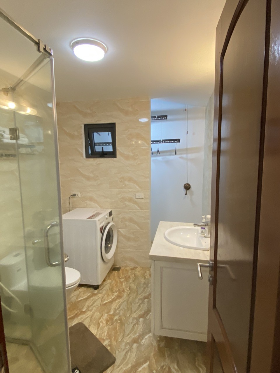 Chính chủ cho thuê Căn hộ dịch vụ giá rẻ 1N, 1K tại Ngõ 189 Hoàng Hoa Thám, Ba Đình. Chỉ 10tr 5