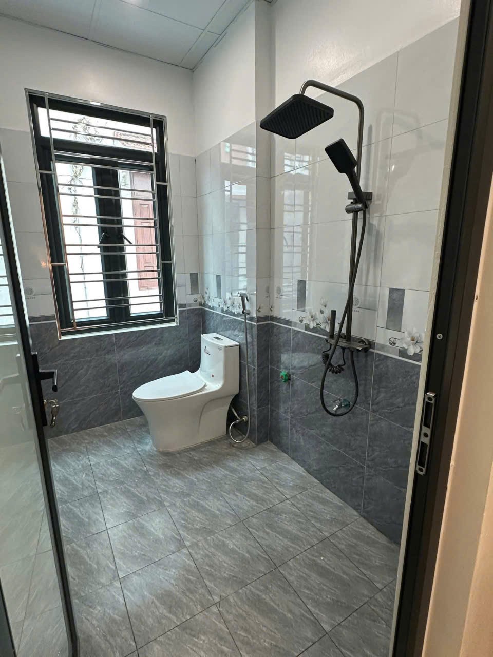 Nhà 3 Tầng Nở Hậu Phố Hồ Tùng Mậu Tân Bình Hải Dương Ô Tô Đỗ Cửa chỉ 2.9x tỷ 5