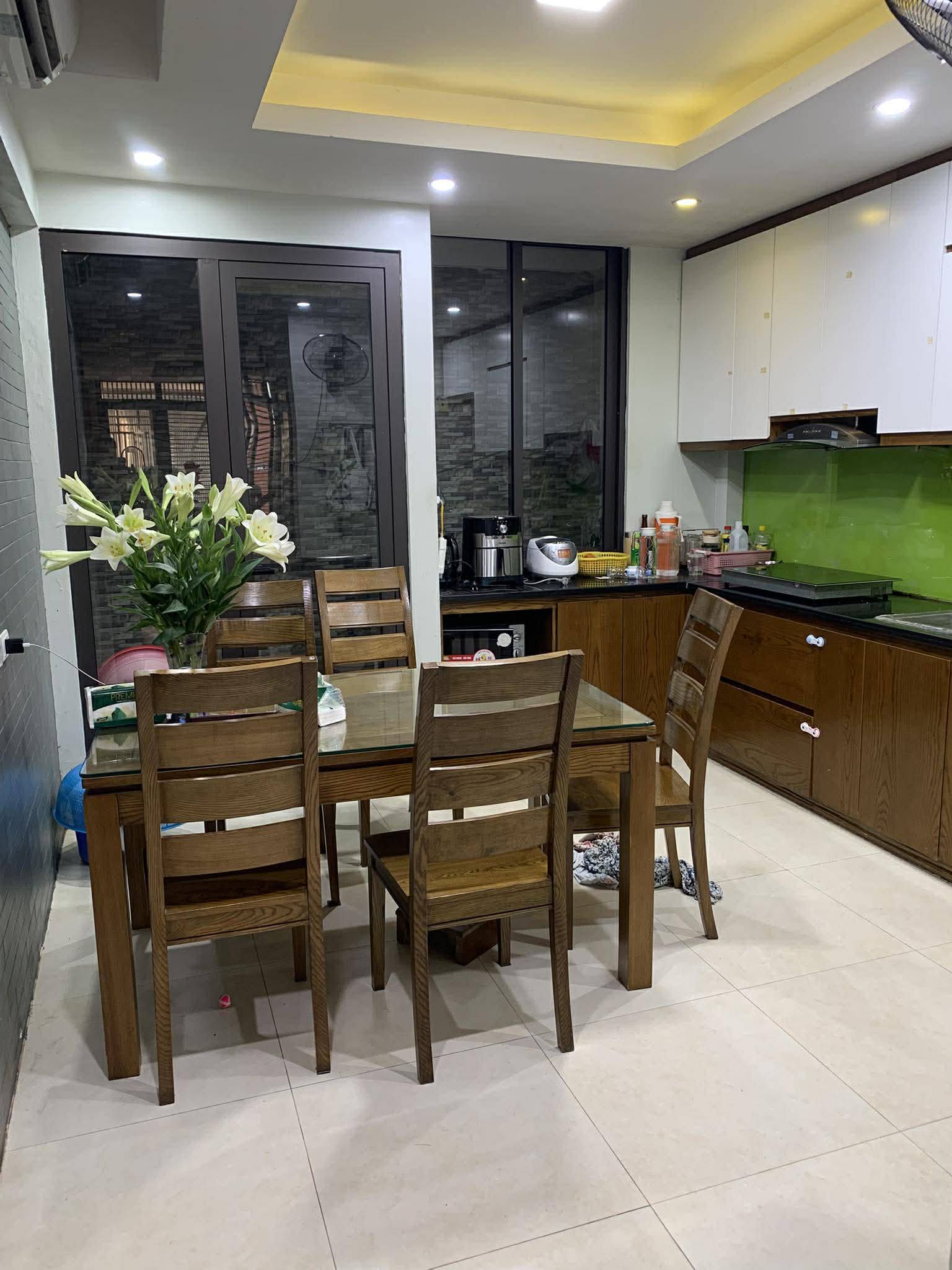 NHÀ ĐẸP PHÂN LÔ-50Mx4T-TƯ ĐÌNH LONG BIÊN-ÔTÔ VÒNG QUANH-VÀO NHÀ-THÔNG RA CỔ LINH