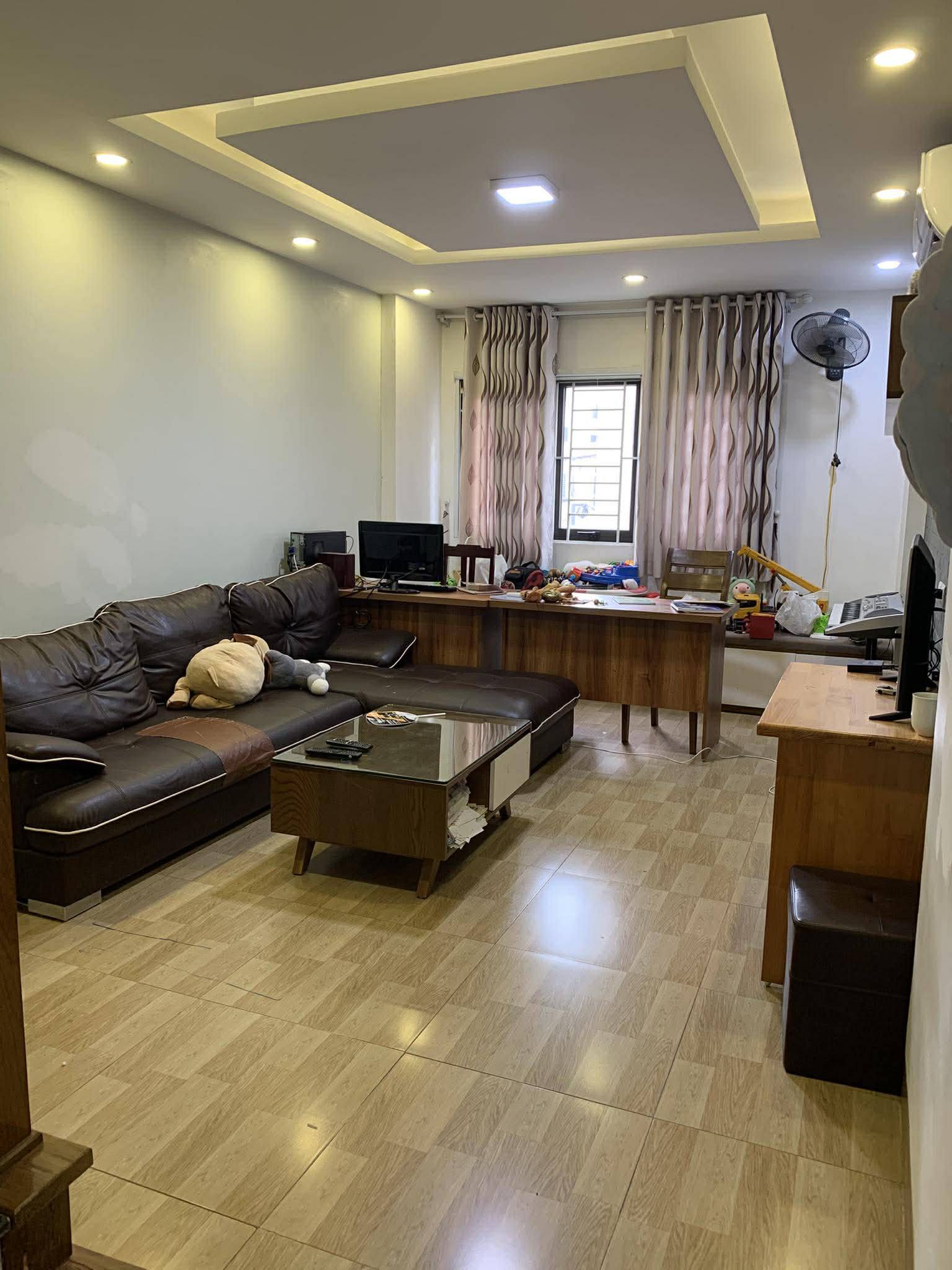 BÁN NHÀ TƯ ĐÌNH-LONG BIÊN-50Mx4T-PHÂN LÔ-ÔTÔ VÀO NHÀ-ÔTÔ VÒNG QUANH THÔNG RA CỔ LINH