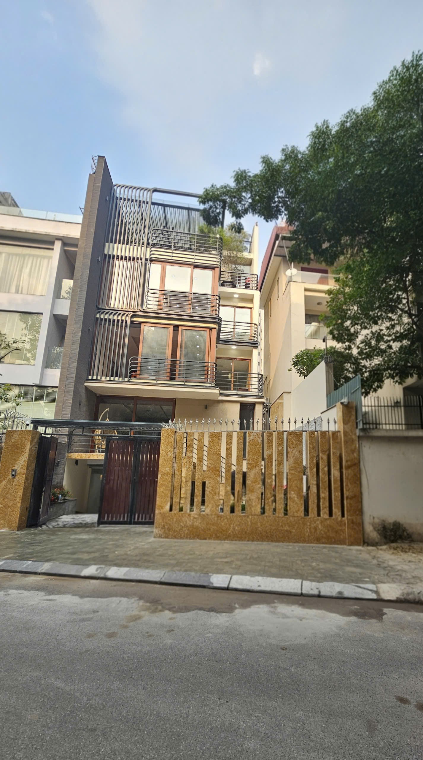 Cho thuê nhà, Xã Đàn, Ô Chợ Dừa, Nguyễn Lương Bằng, 235m2x 4T -38 tr