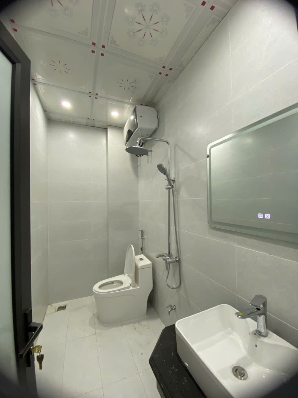 Bán nhà 4 tầng gần 50m2 cách Ngô Thì Nhậm 25m, oto vào tận nơi, Kỳ Bá, TP. Thái Bình, giá 2.9 tỷ, 4