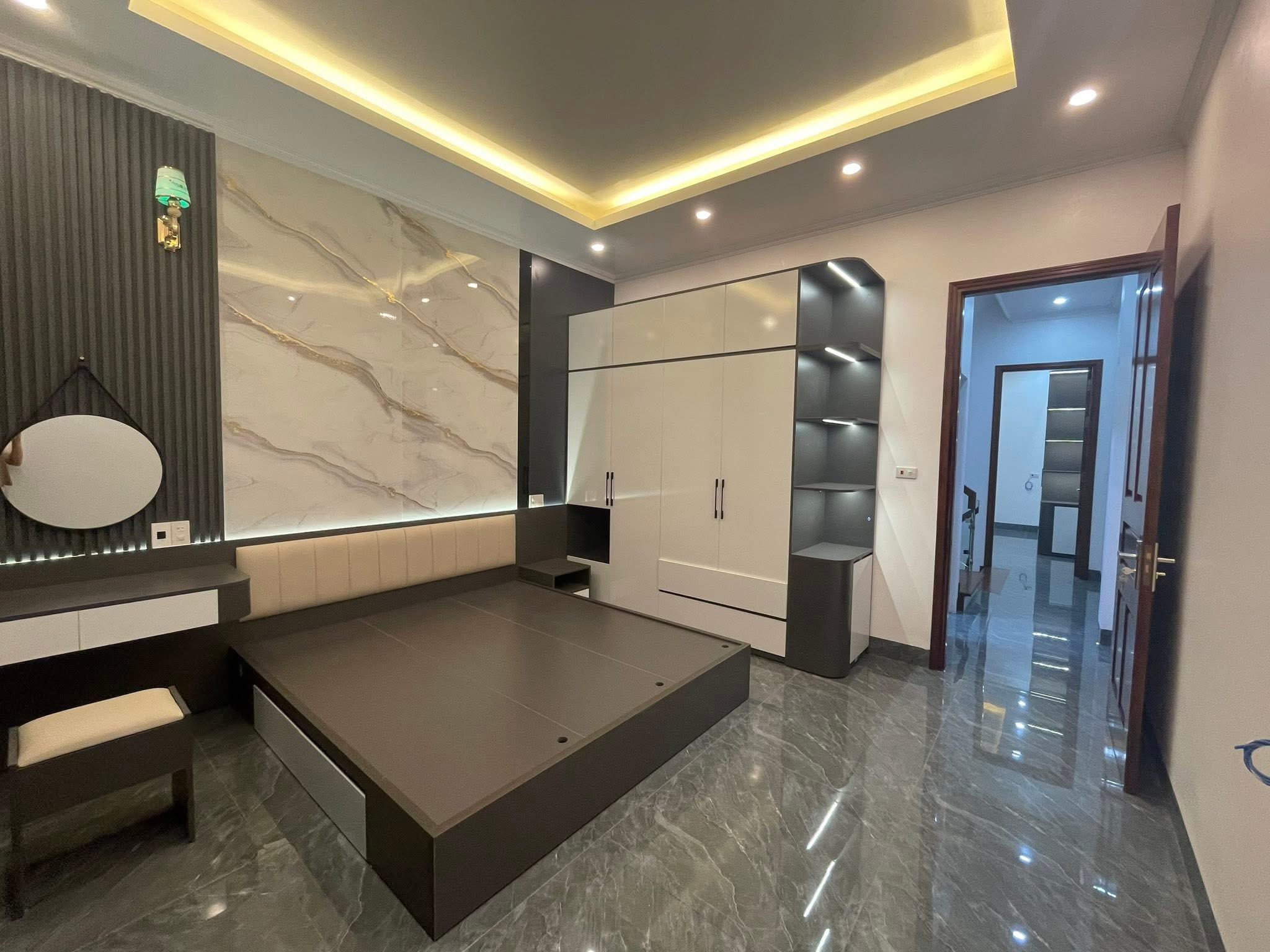 Bán nhà khu 7 ngõ phố Bình Lộc, ph Tân Bình, TP Hải Dương, 50.5m2, mt 4m, 3 ngủ, 3 vs, ngõ oto thôn 10