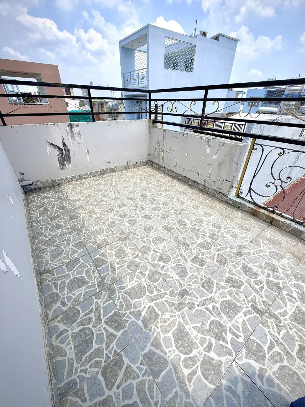 LÊ VĂN QUỚI HIẾM CÓ CHỈ DUY NHẤT 1 CĂN 40M2 4 TẦNG 4PN 3WC SHR GIÁ 4.98 TỶ 9
