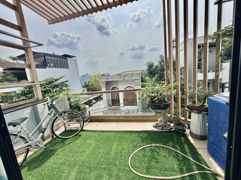 Bán nhà mặt phố 3 tầng, đường số 38, Hiệp Bình Chánh, Thủ Đức, TP HCM. DT - 70m2. Giá  8.4 tỷ 5