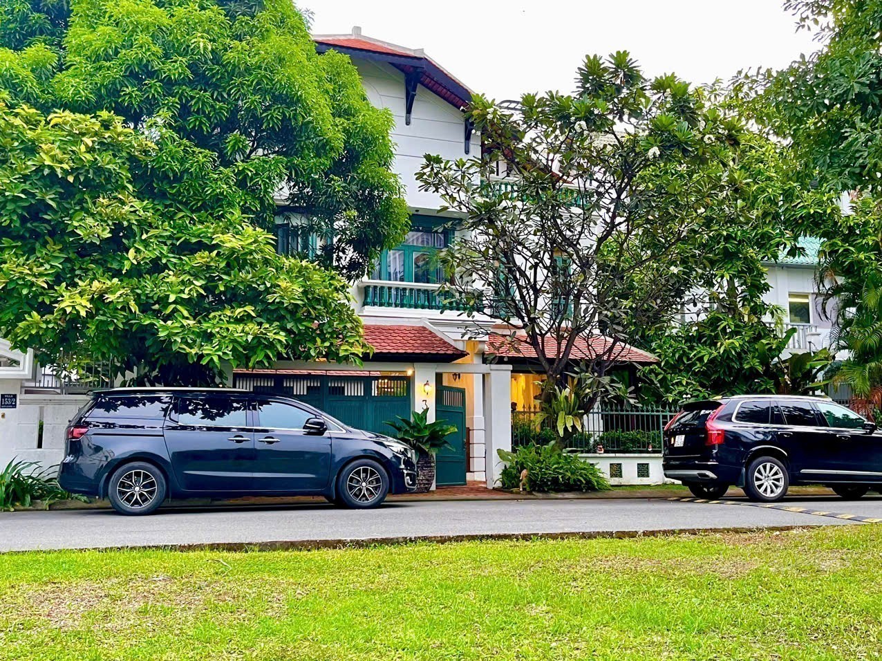 Cần bán Biệt thự đường Nguyễn Văn Hưởng, Phường Thảo Điền, Diện tích 305m², Giá 120 Tỷ 2