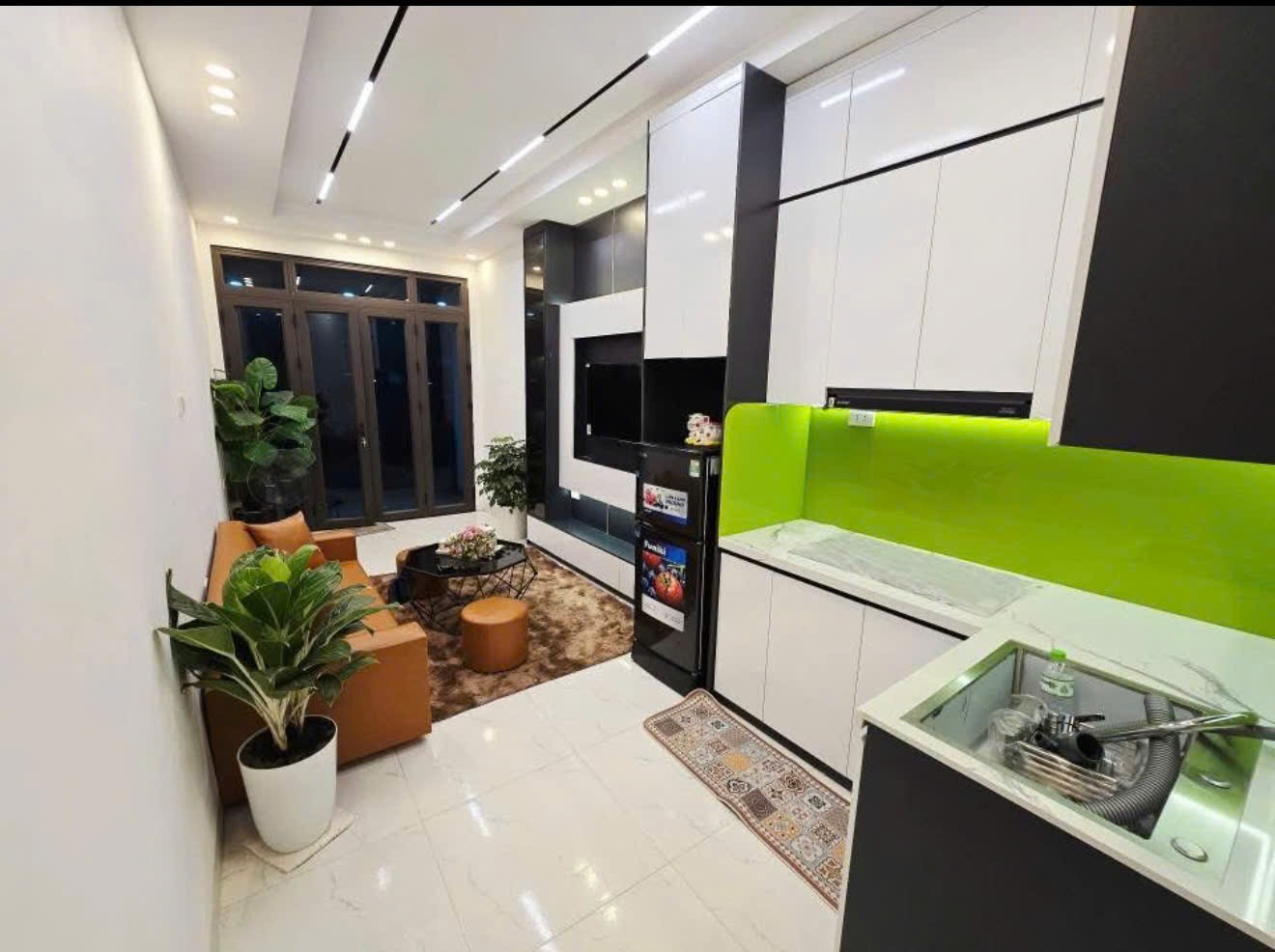 Nhà đẹp Trung tâm Phúc Lợi Long Biên, 5 tầng, Full nội thất, ngõ ô tô thông, ô tô đỗ cửa 2