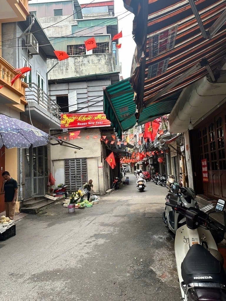 Cần bán Nhà mặt tiền đường Kim Ngưu, Phường Thanh Lương, Diện tích 46m², Giá 13.9 Tỷ