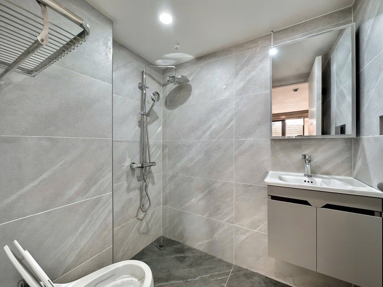Cho thuê Căn hộ chung cư đường Tô Ngọc Vân, Phường Quảng An, Diện tích 90m², Giá 14.5 Triệu