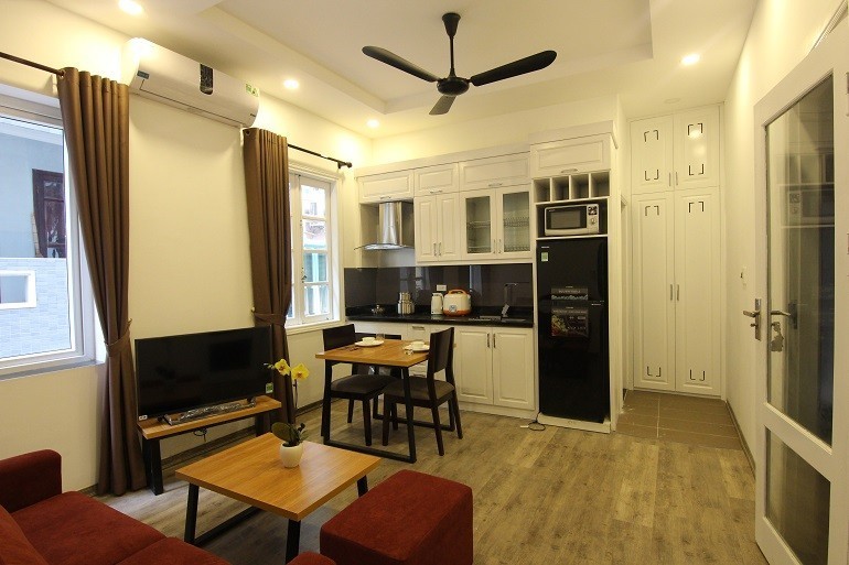 Cho thuê Căn hộ chung cư đường Tô Ngọc Vân, Phường Quảng An, 50m², Giá 9 Triệu/tháng 8