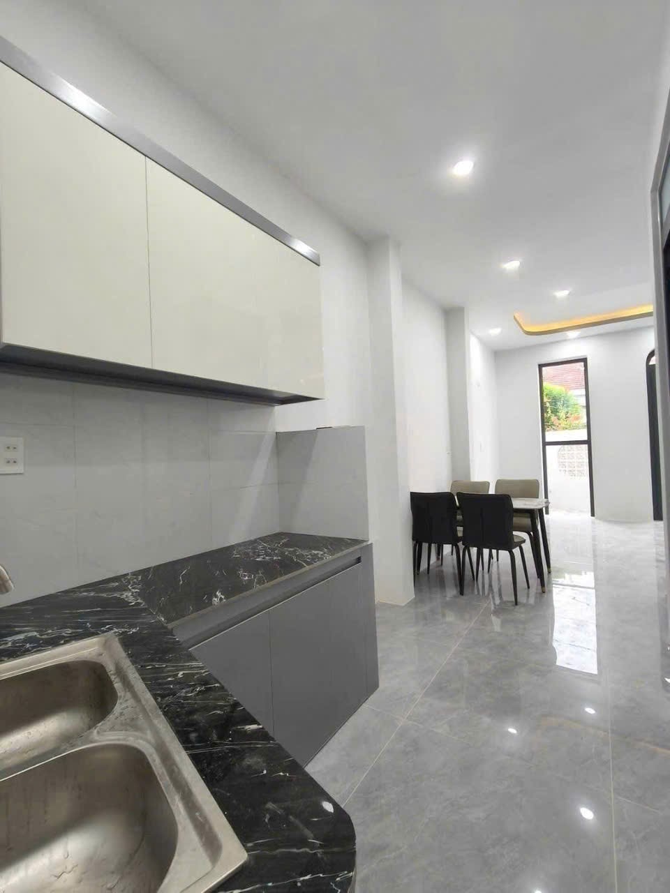 Bán nhà Diên Thạnh 2 tầng mới xây ngay trung tâm Diên Khánh gần ngã 3 Mã Xá và Dốc Bà Tùng 8