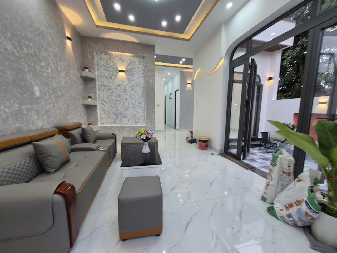 Bán nhà Diên Lạc mới xây phong cách hiện đại đường Tổ 2A sát bên Tỉnh Lộ 2 8
