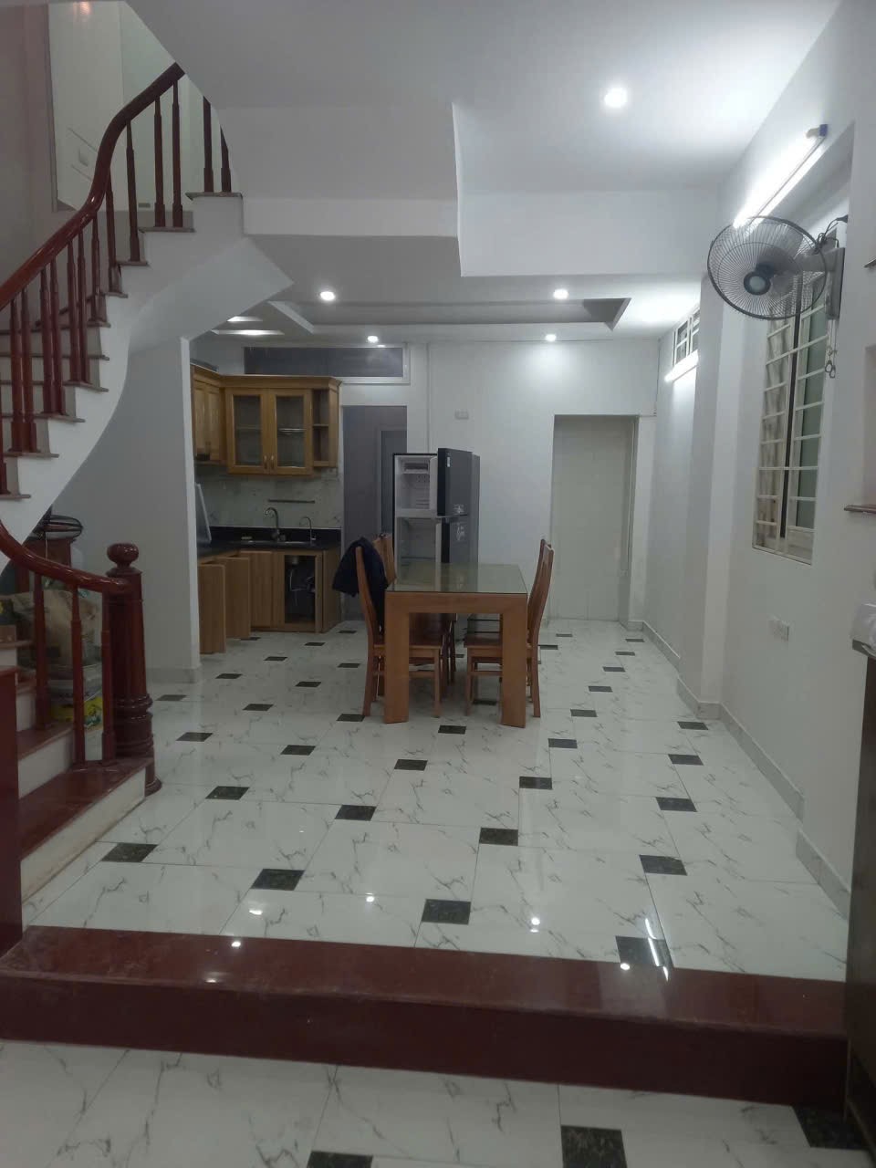 Cho thuê nhà riêng ngõ 394 Mỹ Đình quận Nam Từ Liêm 45M x 4T(4 ngủ) giá 12 triệu