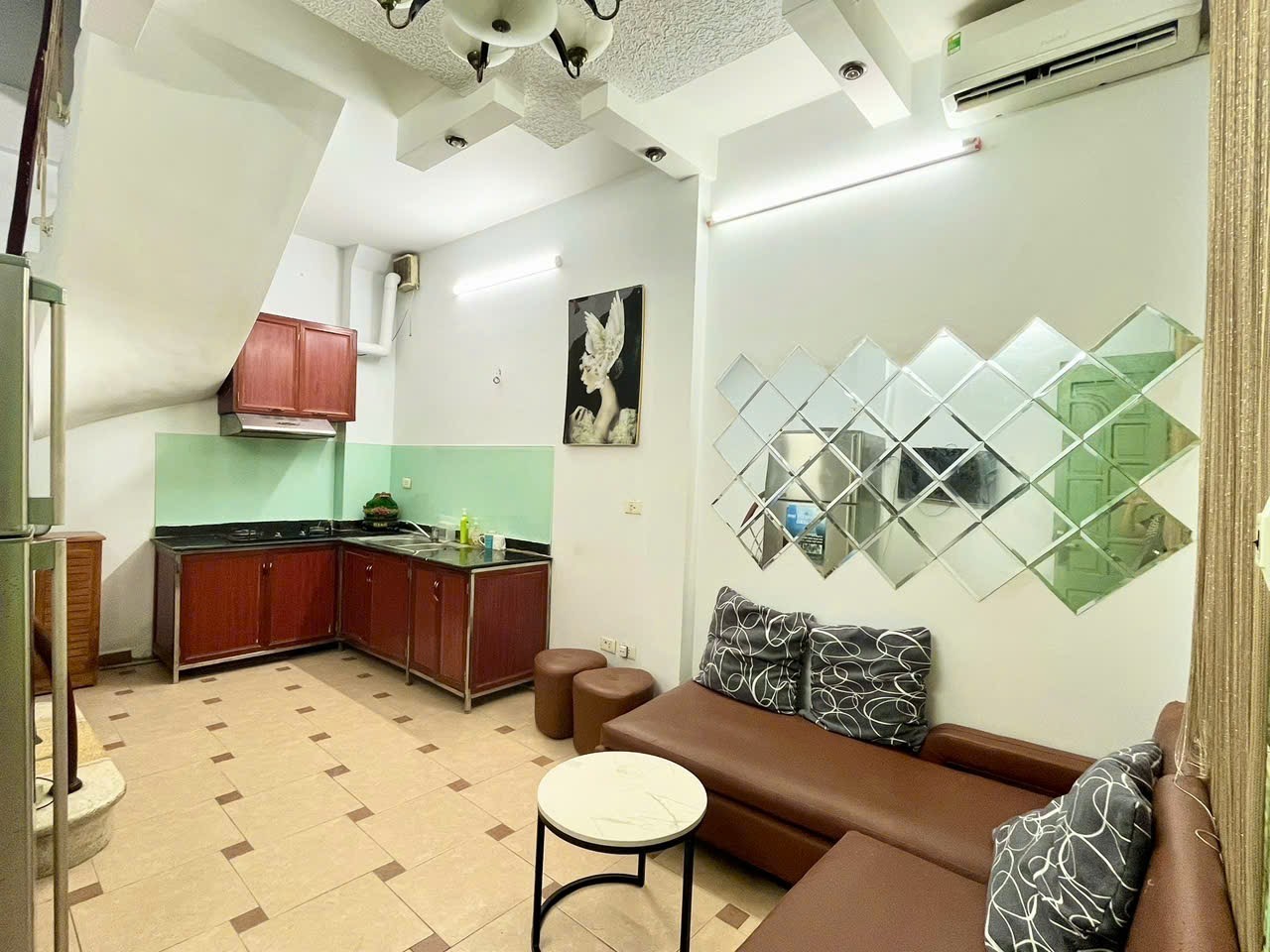 Cho thuê nhà riêng Đội Cấn, Ba Đình 30M x 4T giá 11 triệu Ở VÀ KD