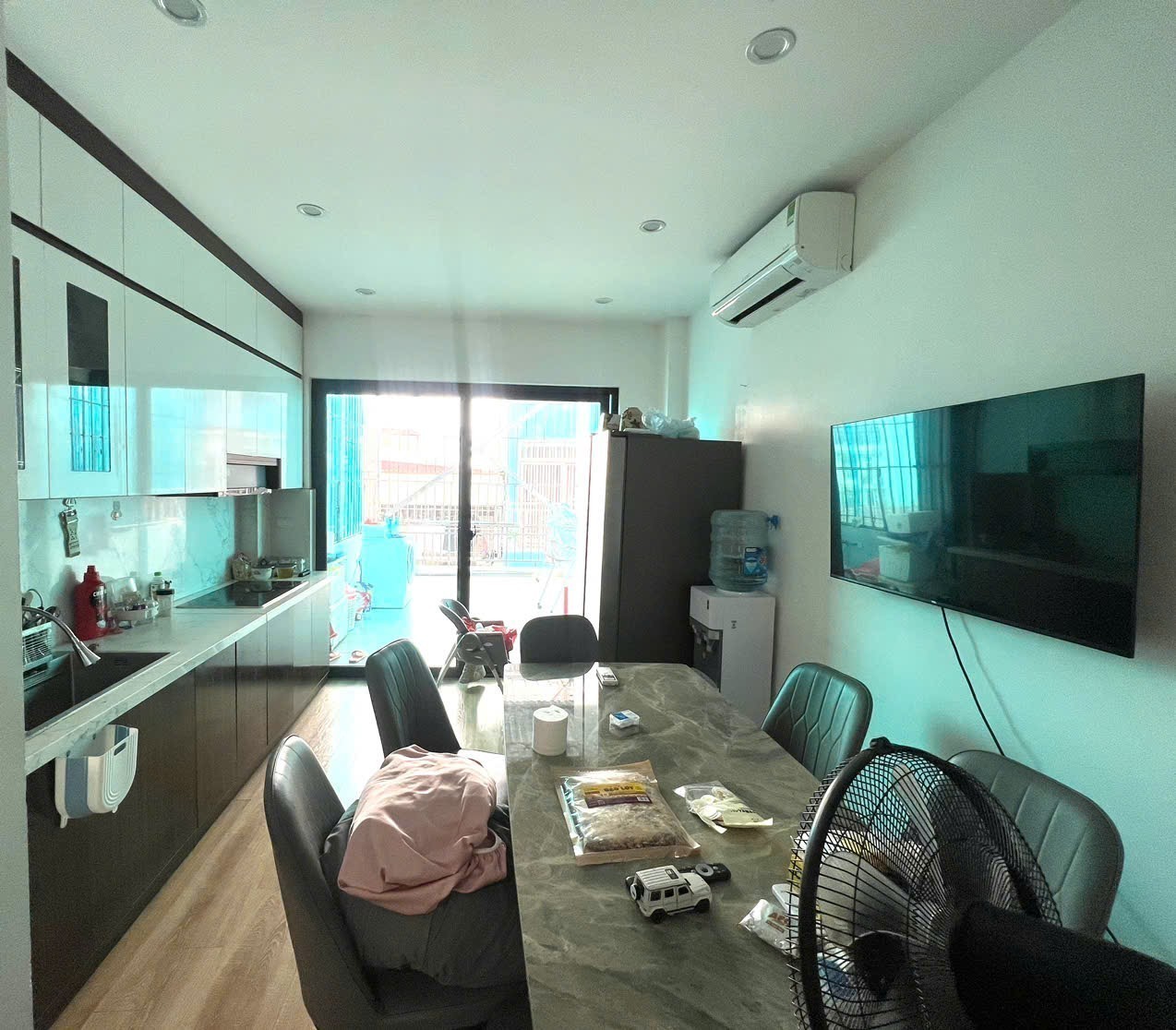 Cho thuê nhà ngõ 92 Đào Tấn 40M X 6T THANG MÁY- FULL ĐỒ giá 27 triệu