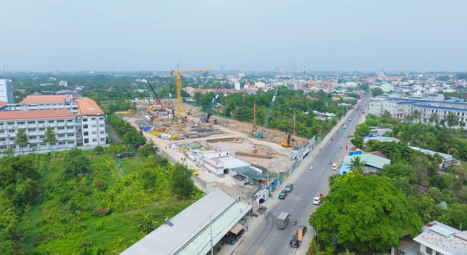 Tại The Emerald Garden View, bạn sẽ sở hữu chỉ 9 triệu/ tháng sống chuẩn xanh. 3
