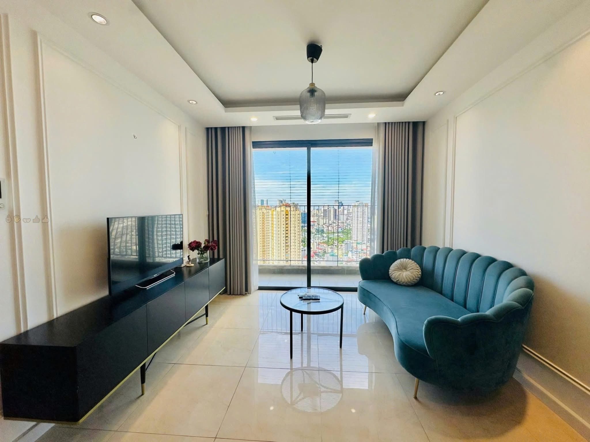 BÁN CĂN HỘ 2PN rộng 76m2, Vinhomes D'Capitale, giá 8.3 tỷ
