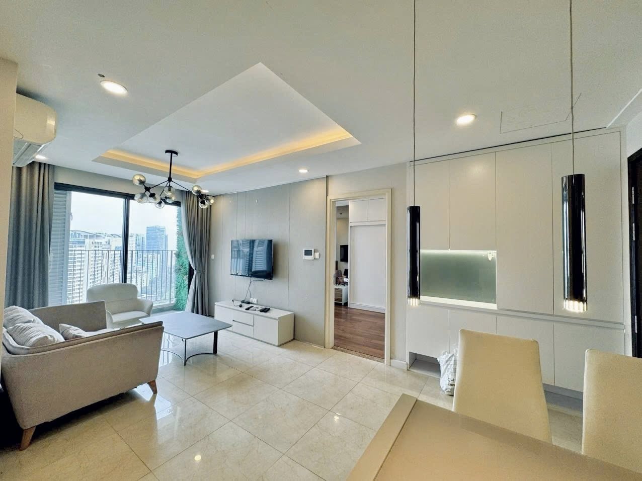 Bán căn 2PN VIEW HỒ tại C6 Vinhomes D'Capitale, giá 10.x tỷ