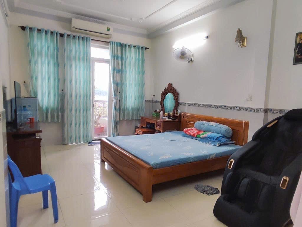 NHÀ 4 TẦNG (4x32) MẶT TIỀN CHỢ BÙI VĂN NGỮ, HIỆP THÀNH, Q12 NHĨNH 13TỶ 3
