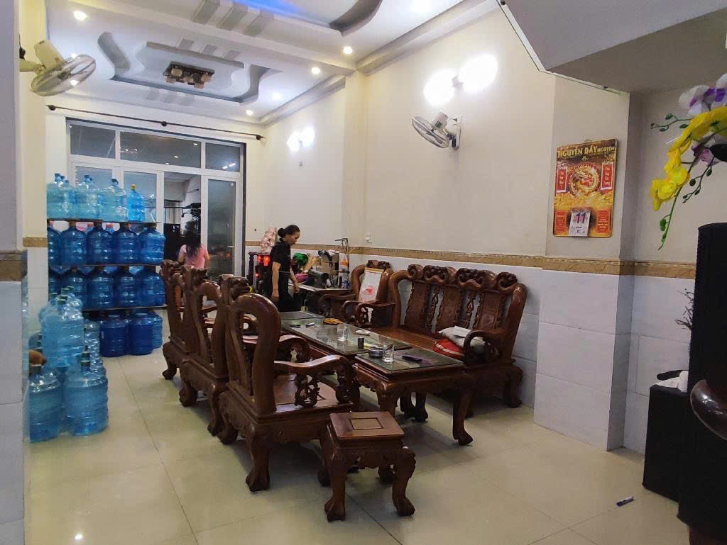 Bán nhà mặt phố 130m2, giá ưu đãi 13,5 tỷ tại Bùi Văn Ngữ, Hiệp Thành, Q12, HCM 4
