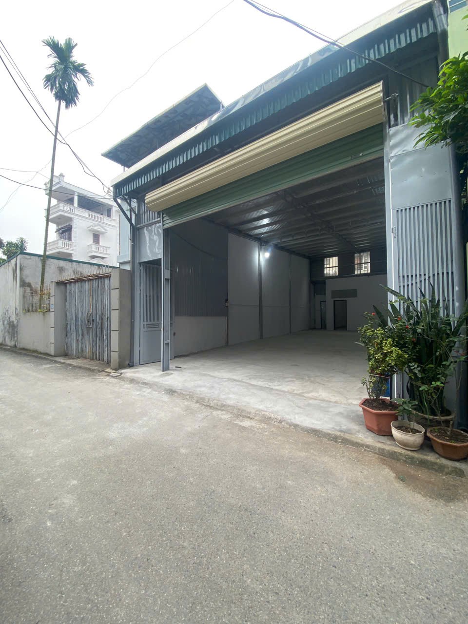 CHO THUÊ KHO LONG BIÊN – 150M² – XE TẢI VÀO TẬN KHO 2