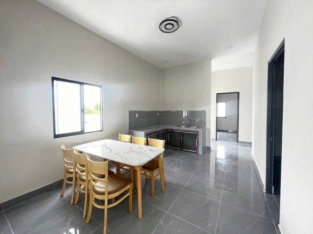 Bán nhà vườn mái nhật mt đường liên ấp 1A-1B , Long Hòa, Cần Đước dt 332m2 full thổ giá 3,9 tỷ 4