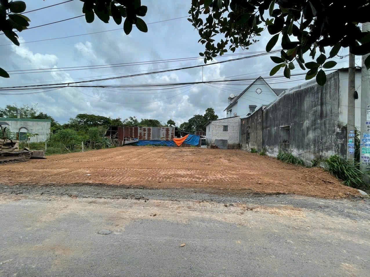 Bán đất thổ cư mt đường 397 , xã Tân Thạnh Đông dt 96,5m2 giá chốt 2 tỷ 3