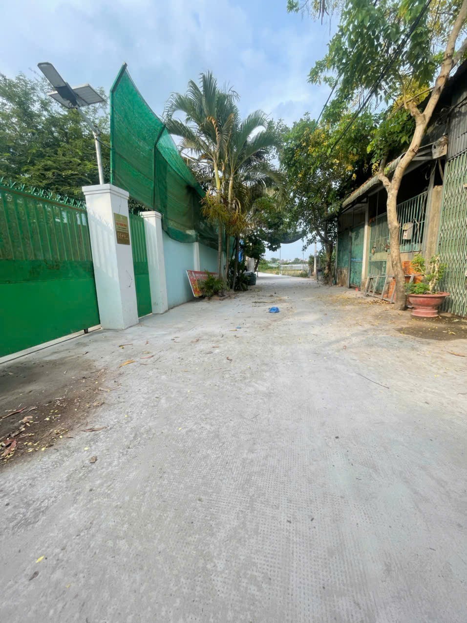 Bán đất thổ vườn đường beton xe tải xã Tân Phú Trung dt 1000m2 ( 200m2 thổ ) giá 5,5 tỷ