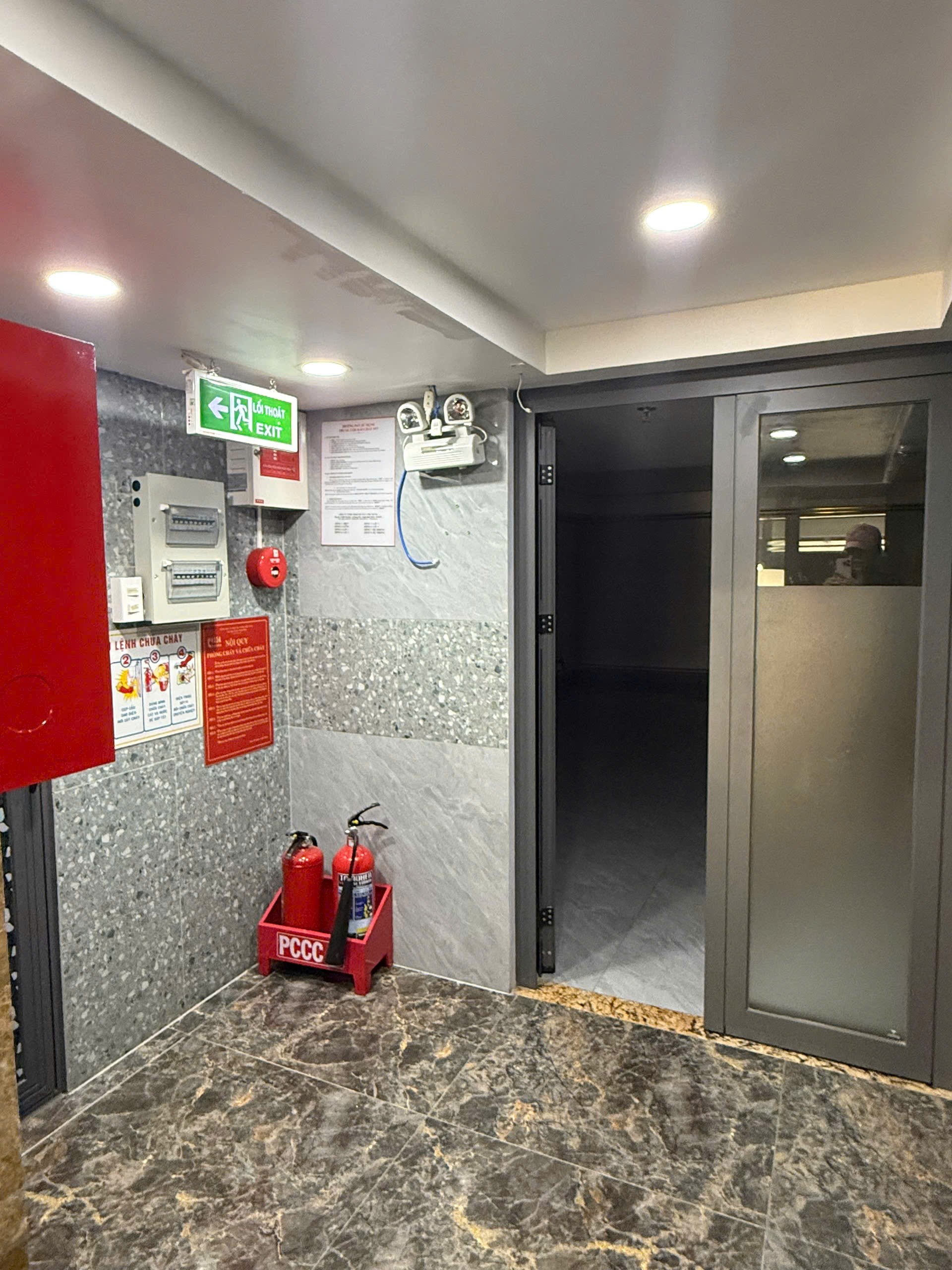 Cho thuê Văn phòng Tân Bình, Hồ Chí Minh, Diện tích 100m², Giá 95 Triệu/tháng 2